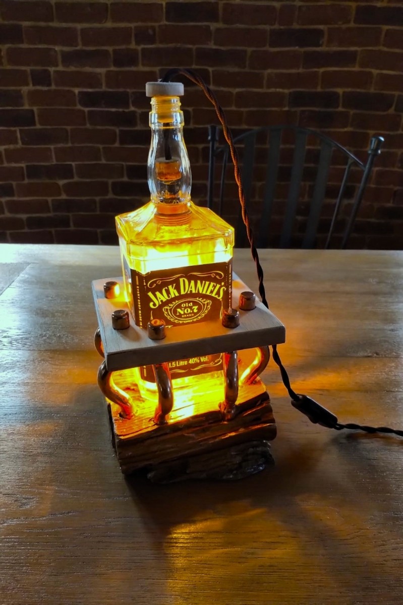 Jack Întemnitatu' — 4